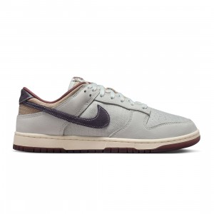 Nike Men Dunk Low Retro Se (off white / dark raisin-spruce aura)