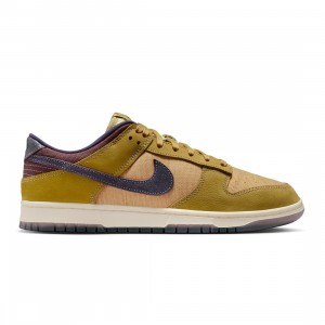 Nike Men Dunk Low Retro Se (buff gold / dark raisin-buff gold)