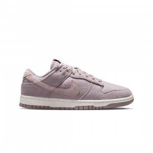 Nike Women Dunk Low (lt violet ore / sail-metallic gold)