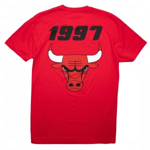 Cheap Urlfreeze Jordan Outlet x Spy x Family Men NBA Chicago Bulls Finals 1997 Tee (red)