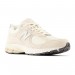 New Balance Life in Balance Hvide joggingbukser Kun hos ASOS