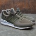 New Balance Composes Two Pairs Of Tonal 327s