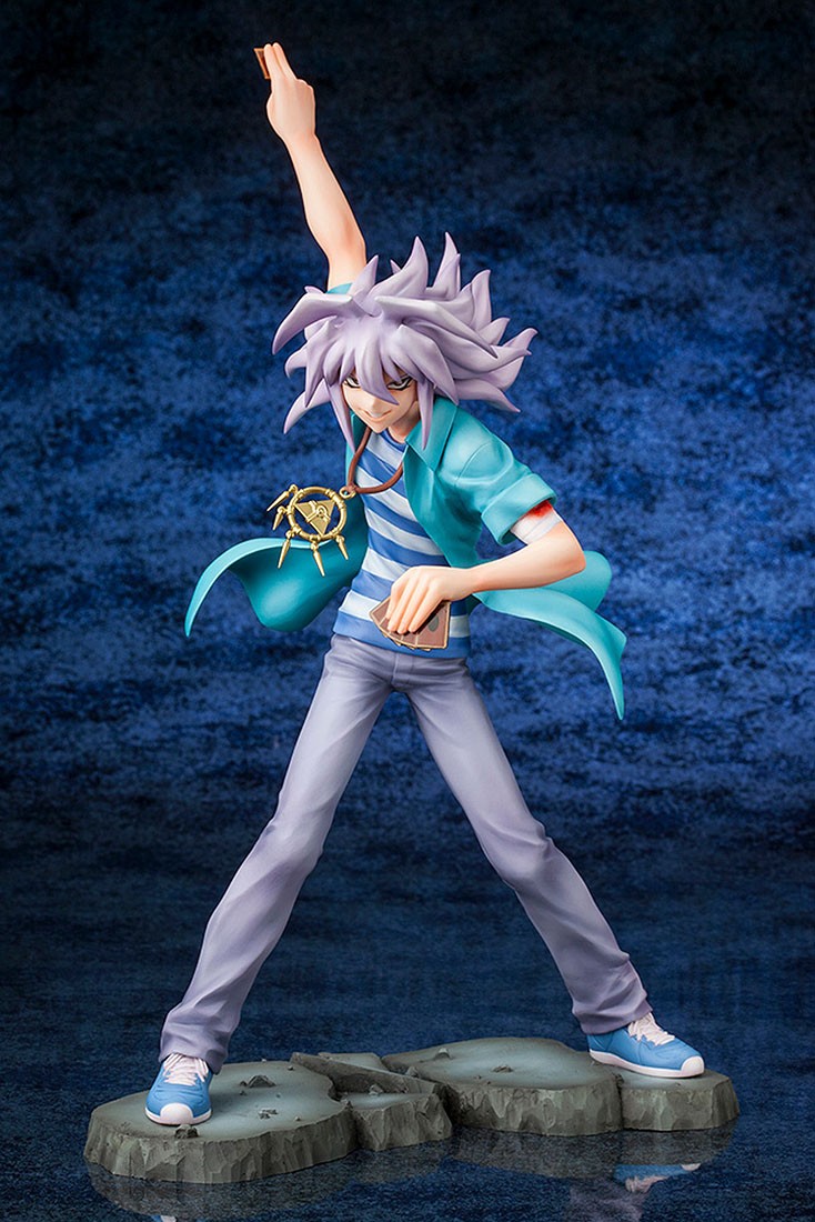 bakura statue