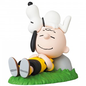 Medicom UDF Peanuts Series 13 Napping Charlie Brown And Snoopy Figure (green)