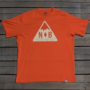 New Balance Men Mountain Patch Tee (orange / spice market)